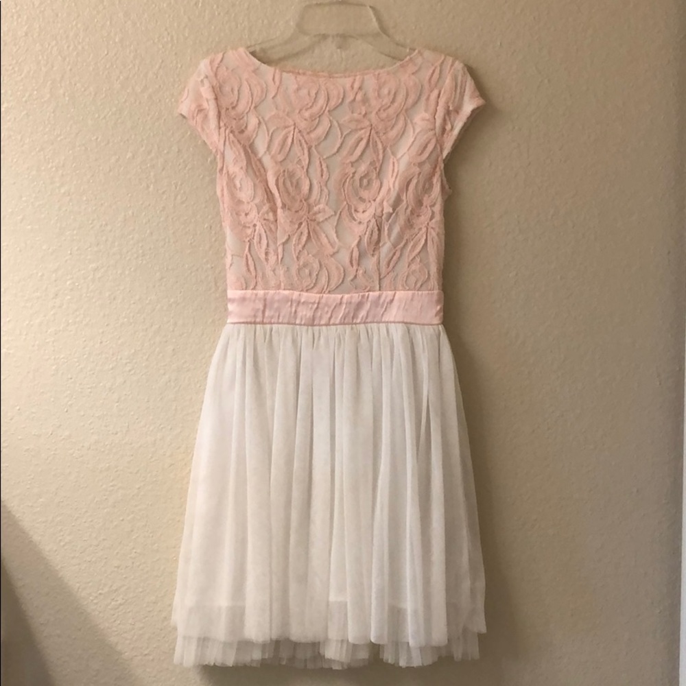 Pink lace white chiffon short sleeve